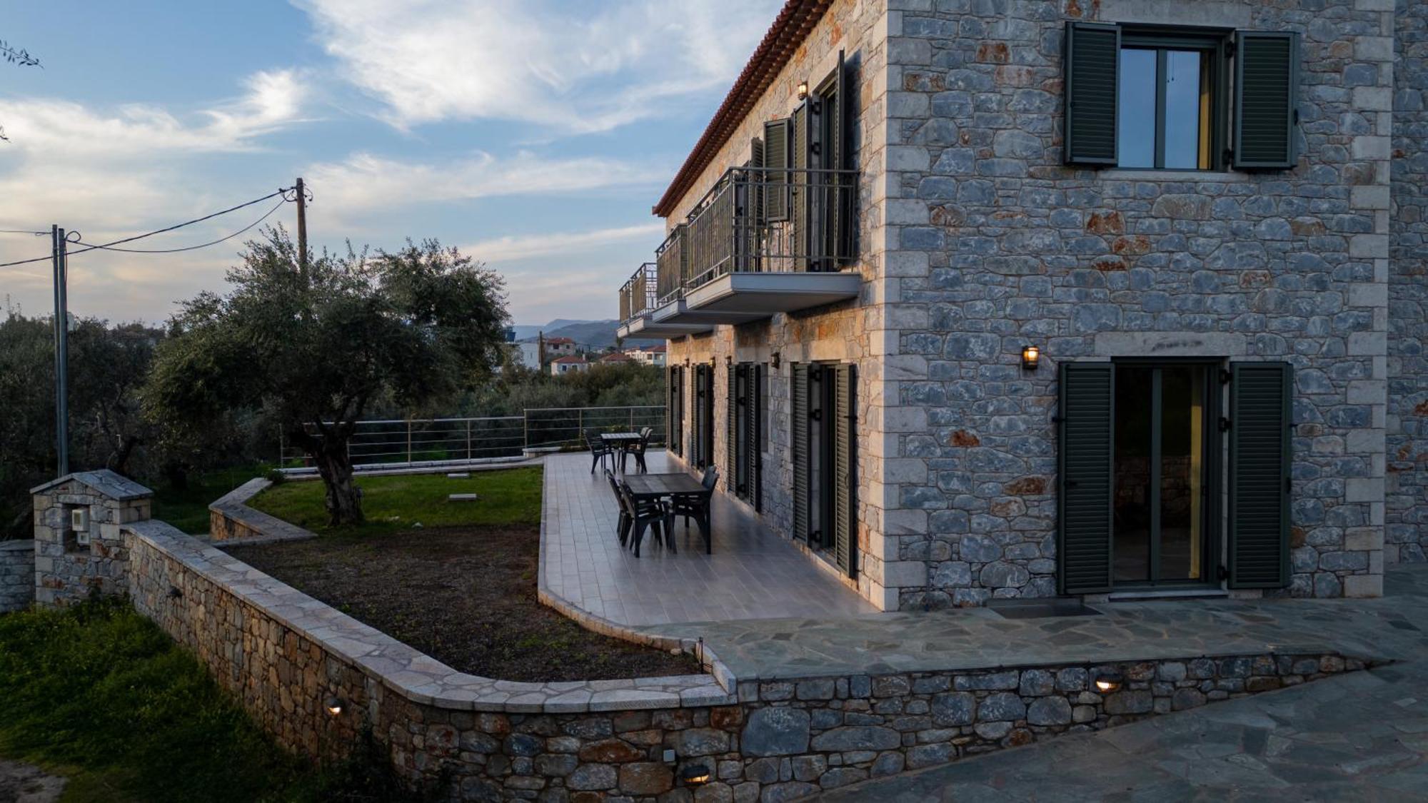 Torri Di Pietra Villa Stoúpa Dış mekan fotoğraf