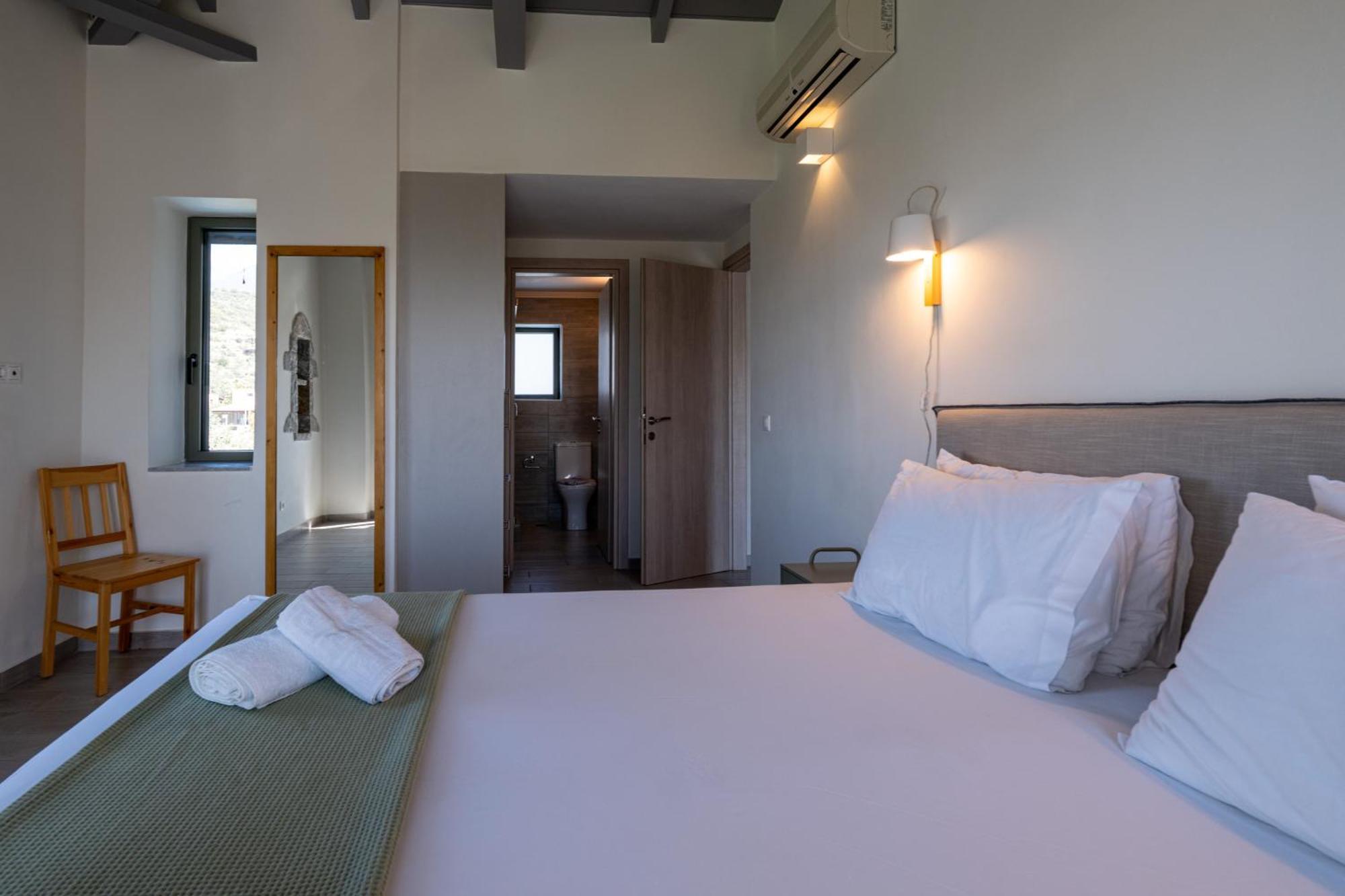 Torri Di Pietra Villa Stoúpa Oda fotoğraf