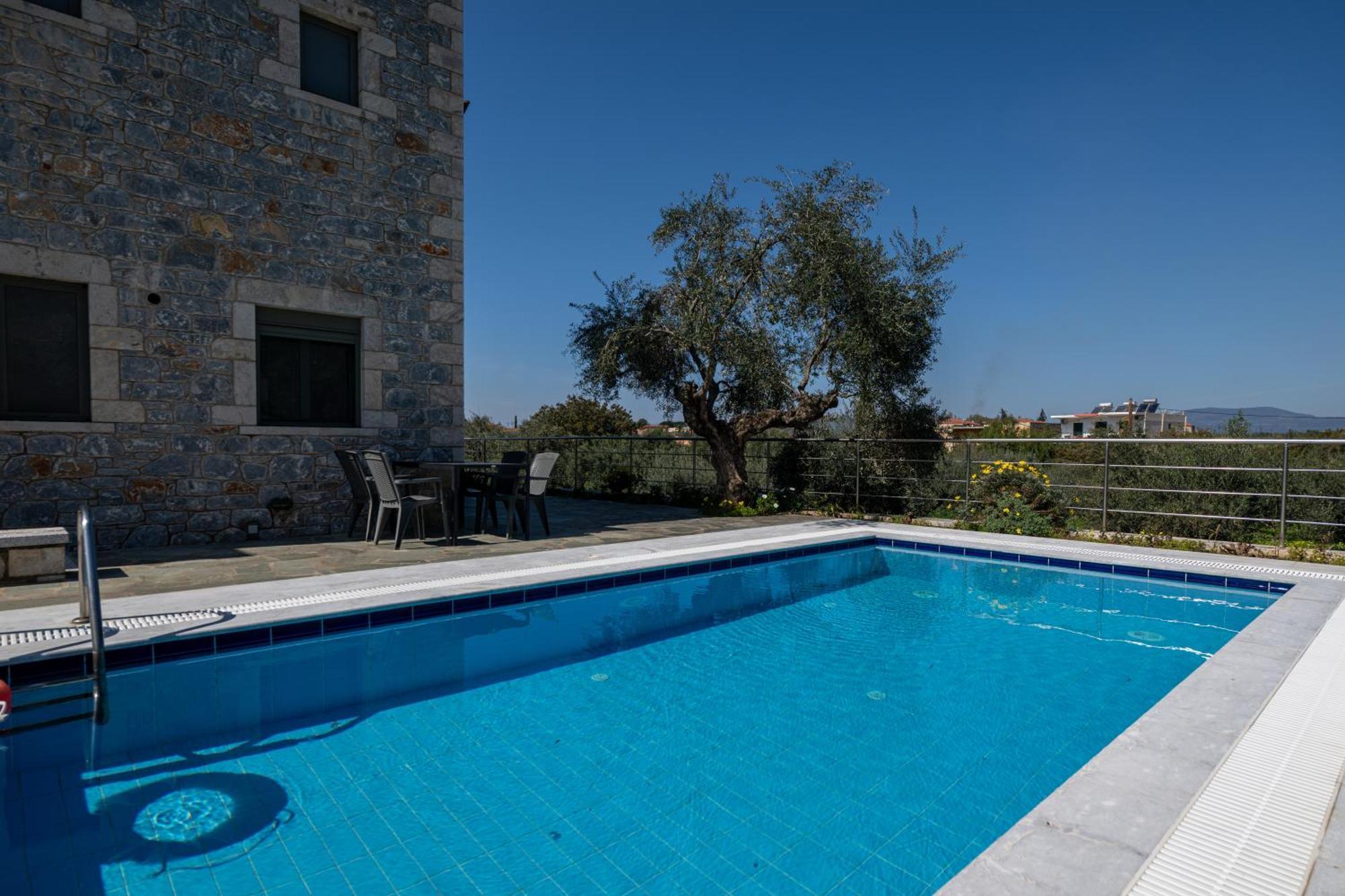 Torri Di Pietra Villa Stoúpa Oda fotoğraf