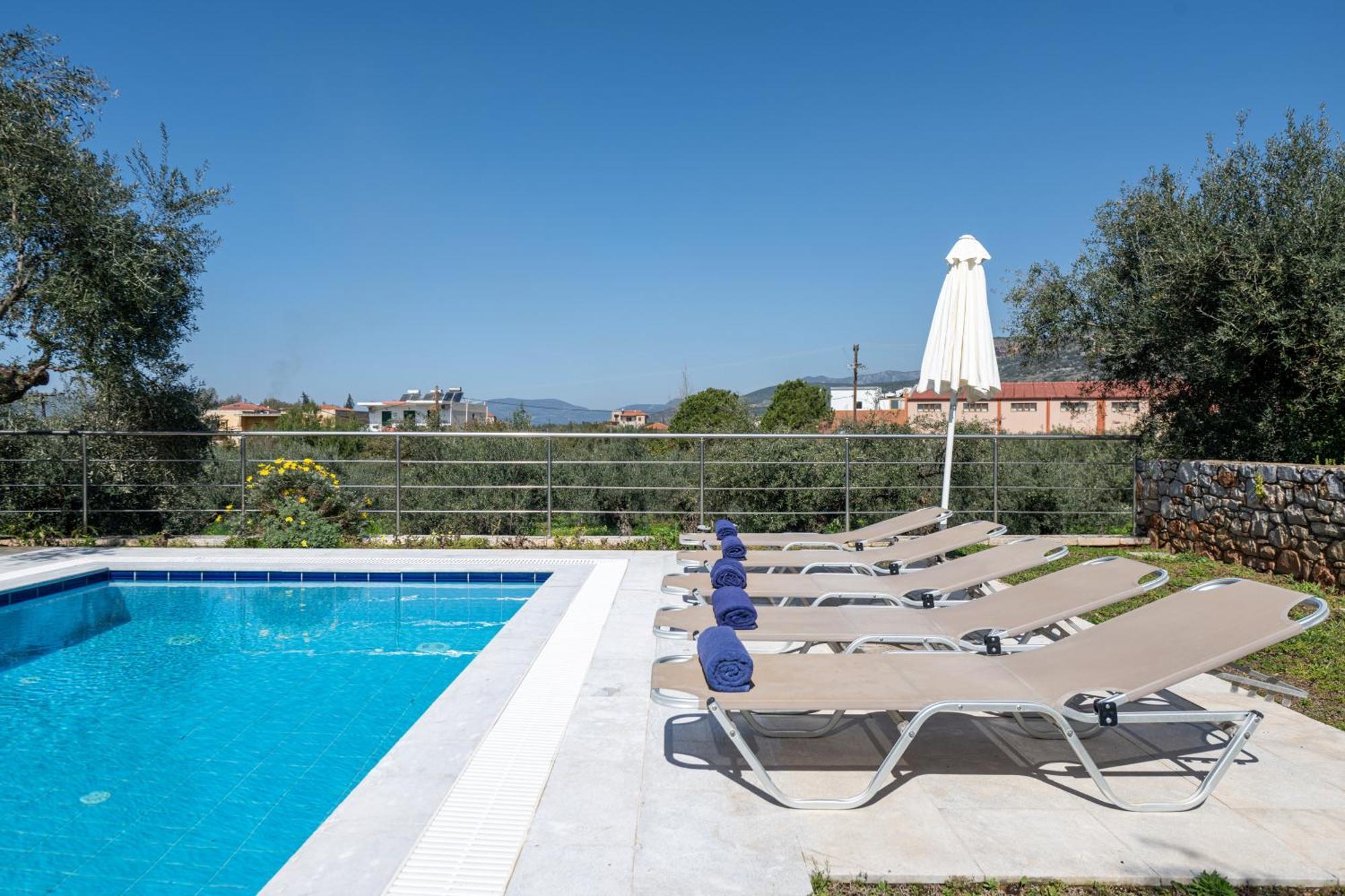 Torri Di Pietra Villa Stoúpa Oda fotoğraf