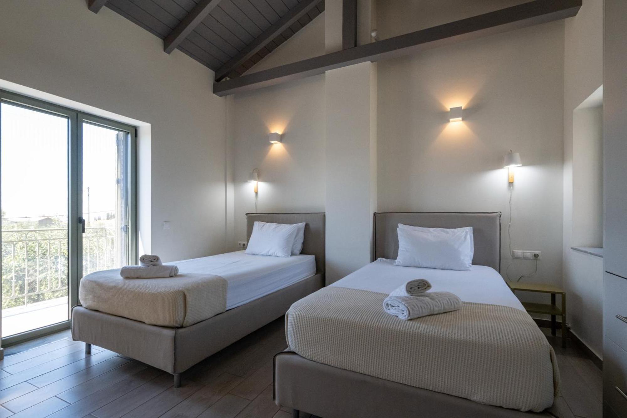 Torri Di Pietra Villa Stoúpa Oda fotoğraf